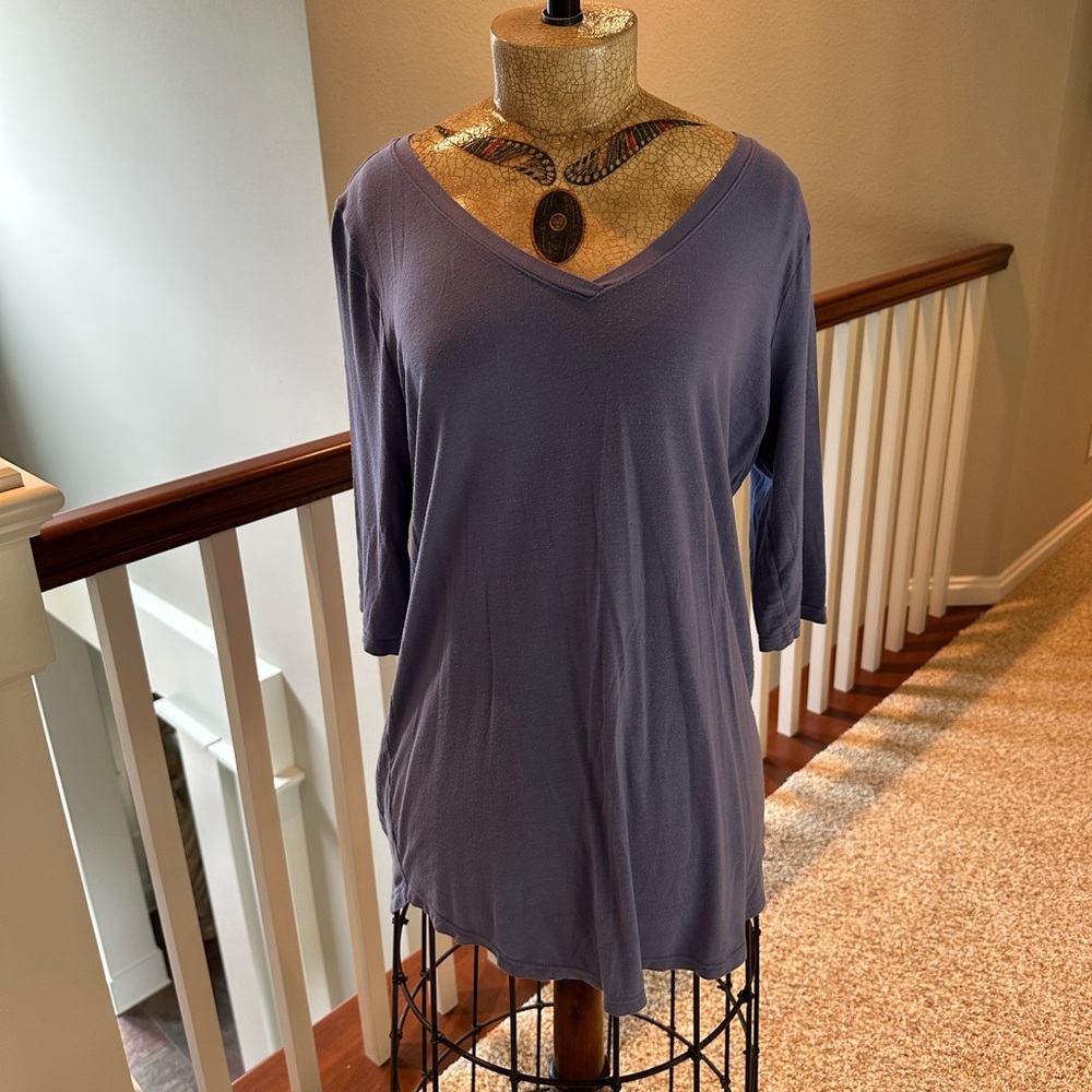 Felina Top Size Medium
